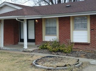 4752 Bristol Rock Rd, Florissant, MO 63033