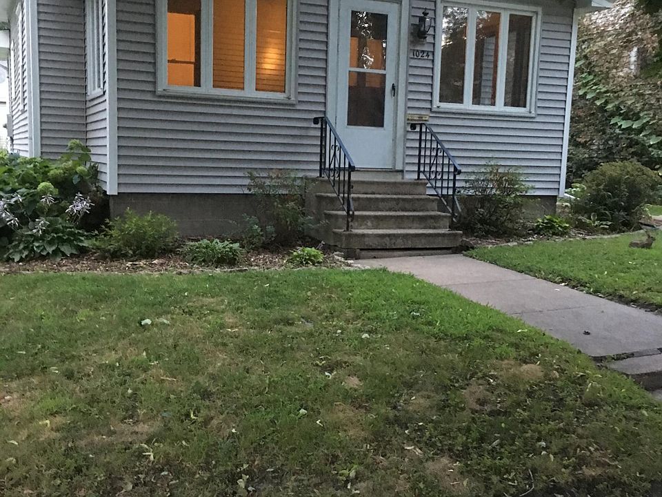 1st image of 1024 24th Ave SE