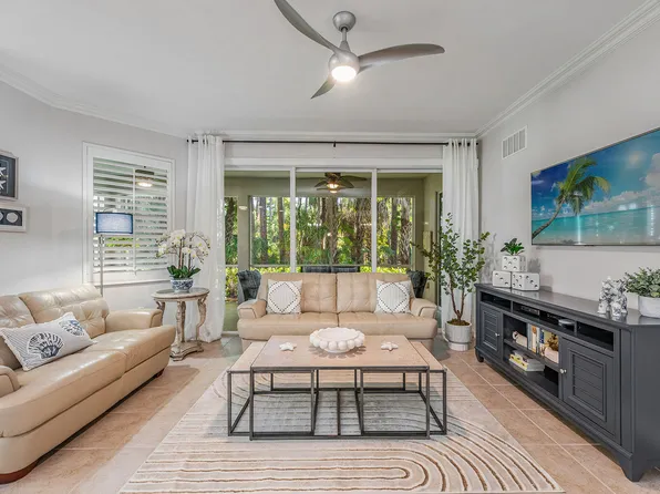 2012 Tarpon Bay Dr N APT 101, Naples, FL 34119