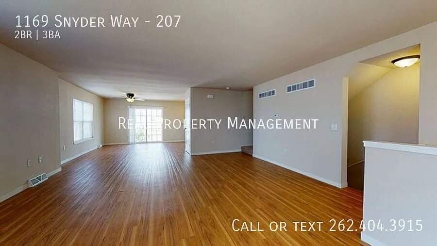 Beautiful Townhome Living in Oconomowoc Private Entry & Attached Garage! 1695 Sq Ft. — Photo 3