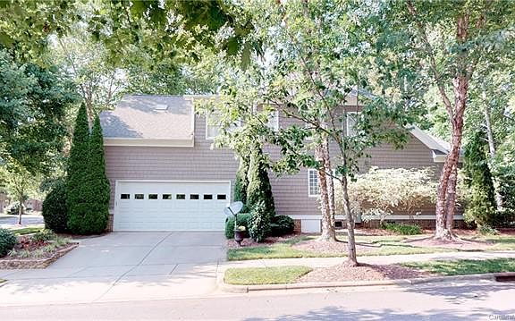 2nd image of 19752 Hagen Knoll Dr