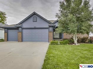 16504 Briar St, Omaha, NE 68136