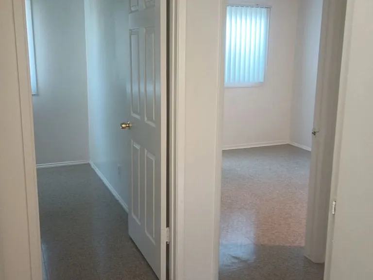 508 S Victoria Ave — Photo 27