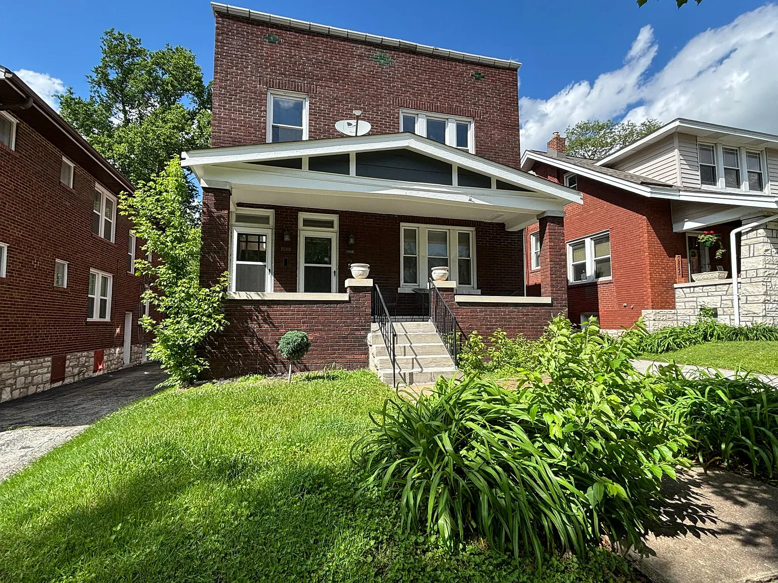 2 bed, 1112 sqft, $1,450 — Photo 2