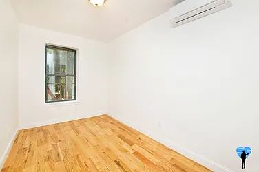 Rented by Next Door Realty NYC