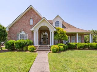 2103 Parliament Dr, Thompsons Station, TN 37179