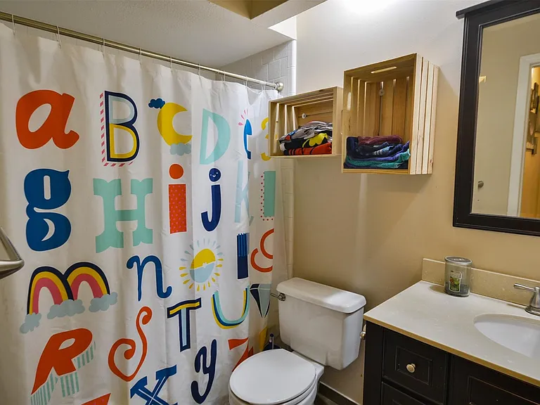 3218 Lake Stream Dr — Photo 30