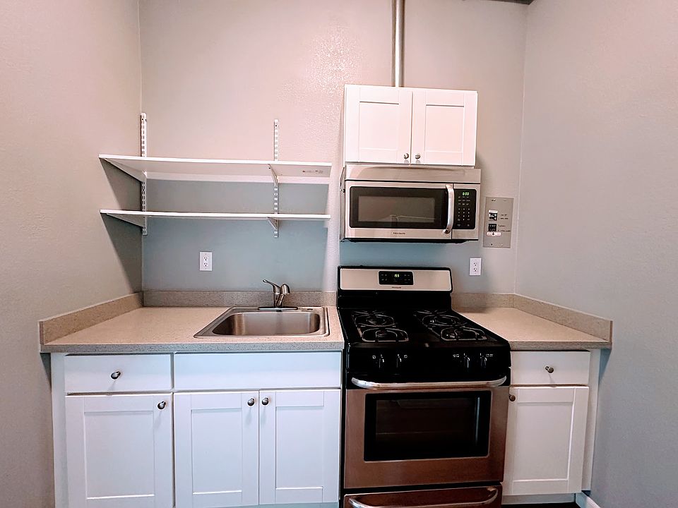 1st image of 636 E 17th St #B