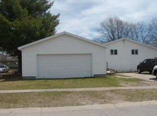 17 Troy Ln, Kincheloe, MI 49788