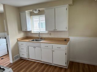 7532 Deering St, Westland, MI 48185