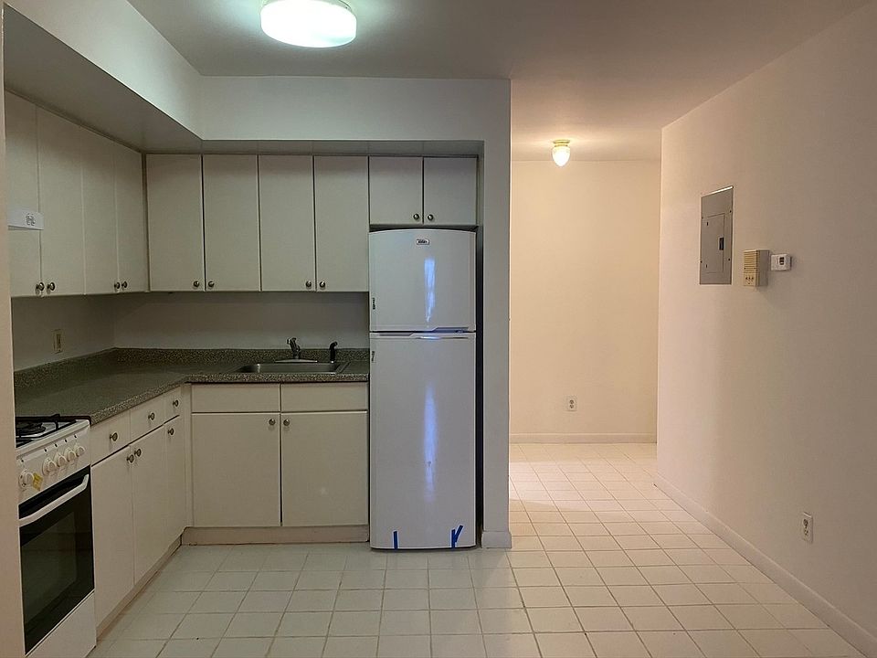 1st image of 209 Madison St #2B