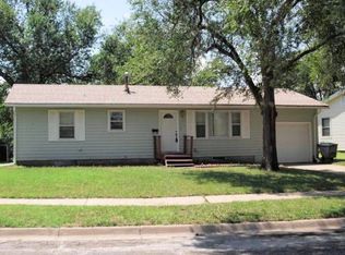 1409 Oak Cir, Salina, KS 67401