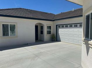 9806 Krista Vineyard Way #B, Bakersfield, CA 93306