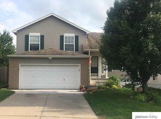 15379 Mormon St, Bennington, NE 68007