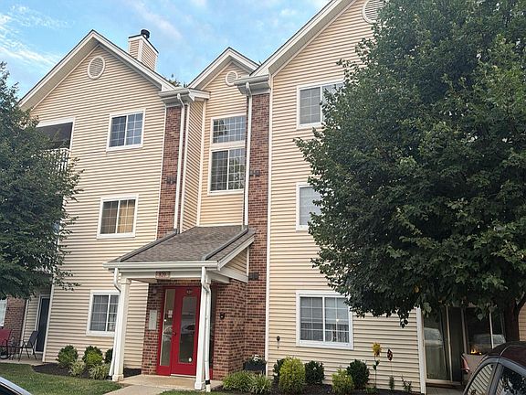 2nd image of 820 Carrington Pl