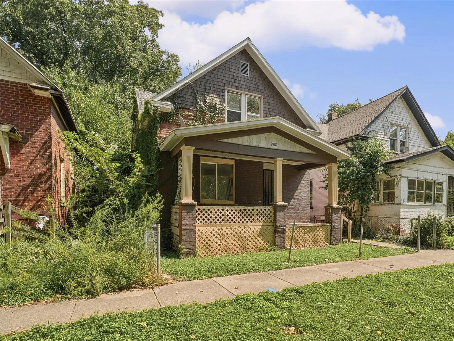 2 bed, 1230 sqft, $799 — Photo 3
