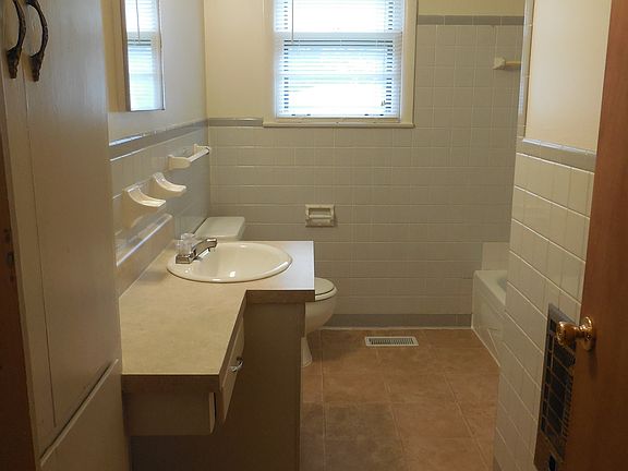 5th image of 814 Elissa Dr