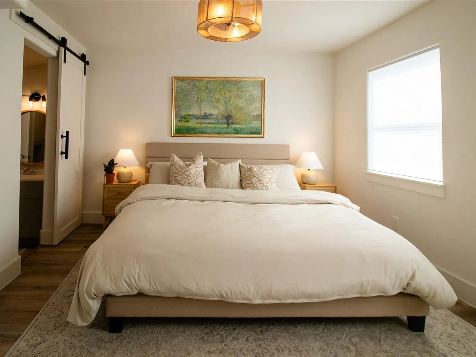 1 bed, 1.5 bath, 540 sqft, $1,599 — Photo 3