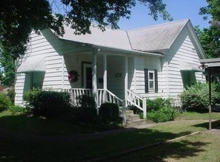 408 SW 2nd St, Checotah, OK 74426