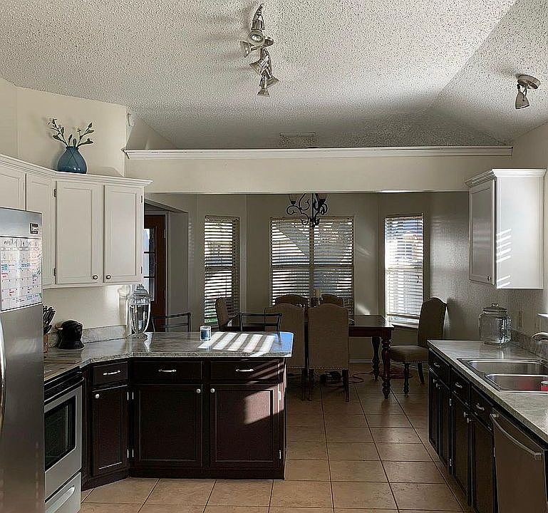 1st image of 1501 Lincoln Dr