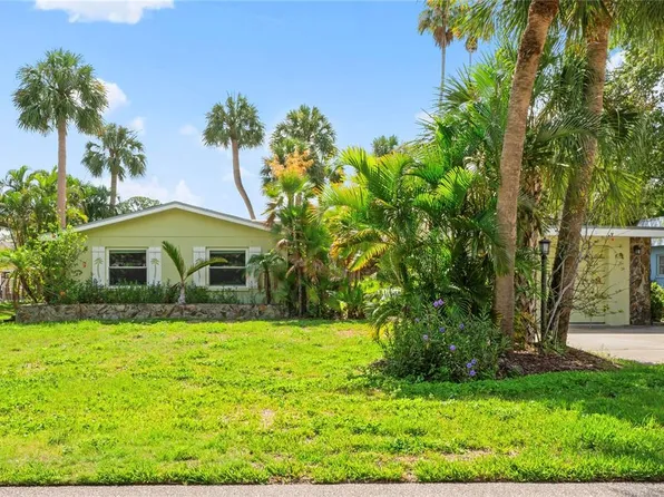 7428 Astor Dr, New Port Richey, FL 34652