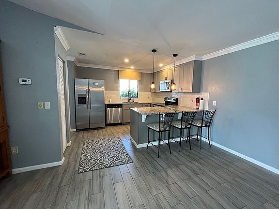 5th image of 72 Welling Ln