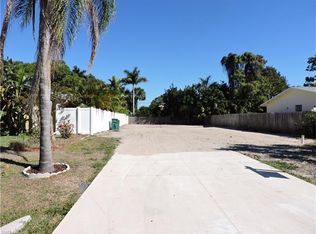 743 108th Ave N, Naples, FL 34108