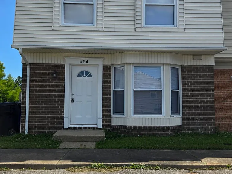 696 Governors Way — Photo 1