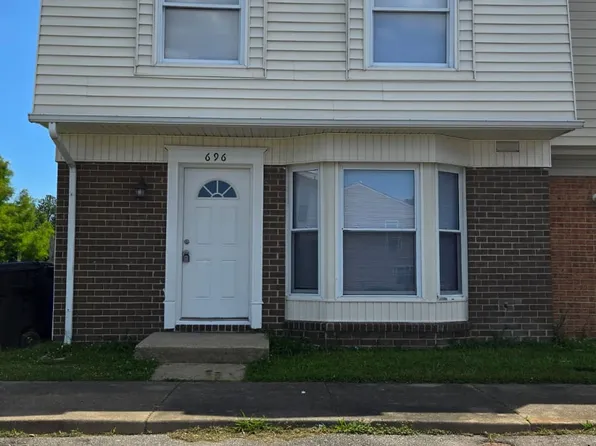 696 Governors Way, Virginia Beach, VA 23452