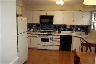 3rd image of 26 Ascot Cir