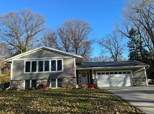 5665 Hathaway Ln, Minnetonka, MN 55345
