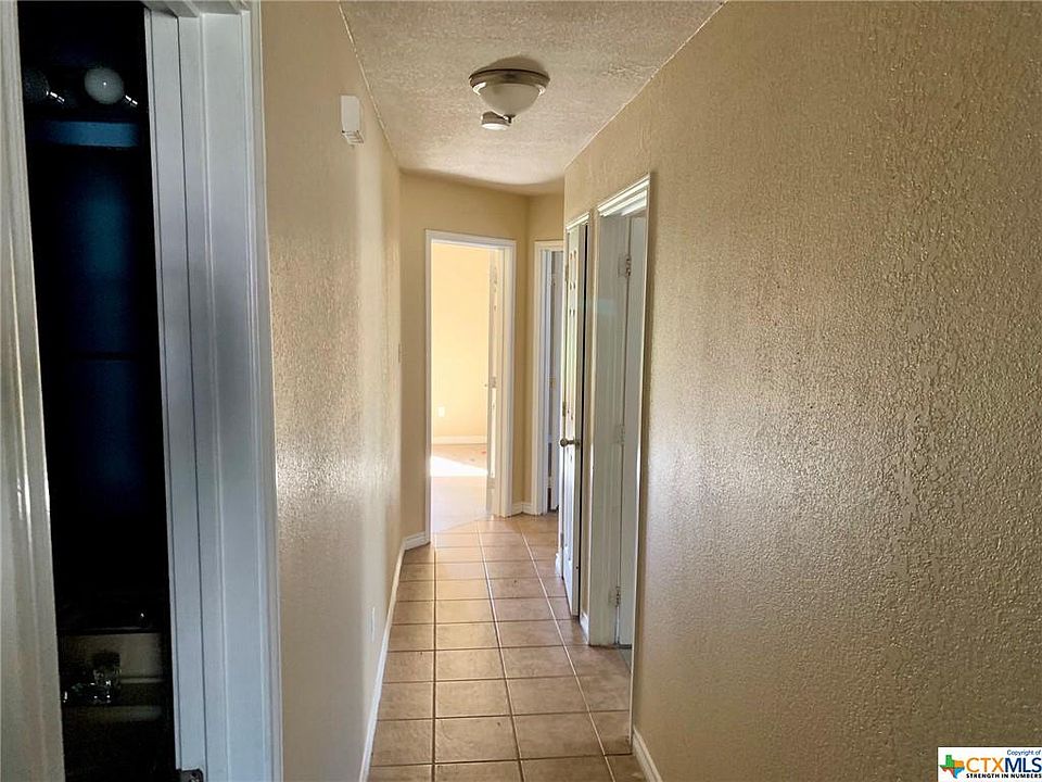 1st image of 418 W Green Ave