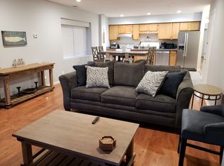 717 S Carpenter St UNIT 1, Chicago, IL 60607