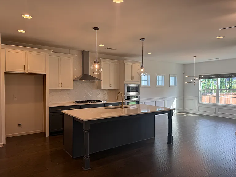 533 Wymond Ct — Photo 3