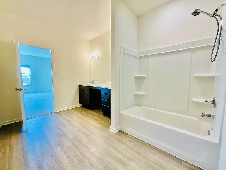 3815 Starkey Dr — Photo 10