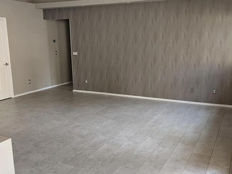 5708 E Angela Dr — Photo 15
