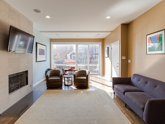 5th image of 1414 W Grand Ave #1