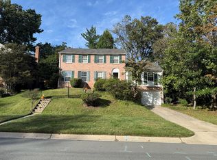8407 Geneva Mason Rd, Potomac, MD 20854