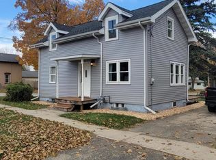 215 Dewey Ave, Watertown, WI 53094