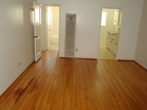 5th image of 311-317 Rosecrans St #315