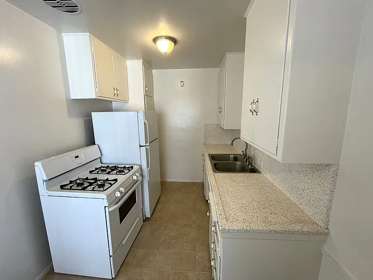 3645 E Ocean Blvd #4 — Photo 5