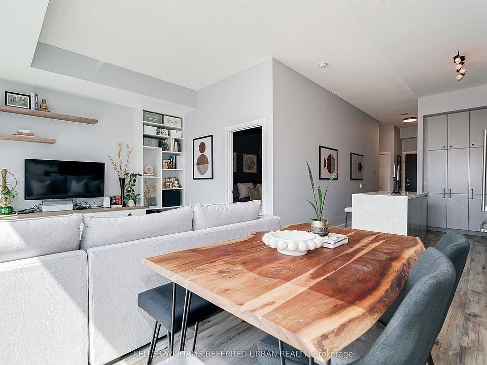 9th image of 112 George St S #S325