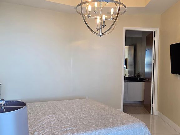 5th image of 15811 Collins Ave APT 3807
