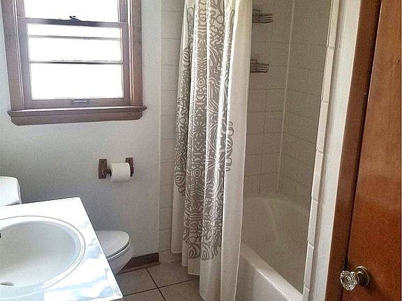 2nd image of 121 W Bagley Rd