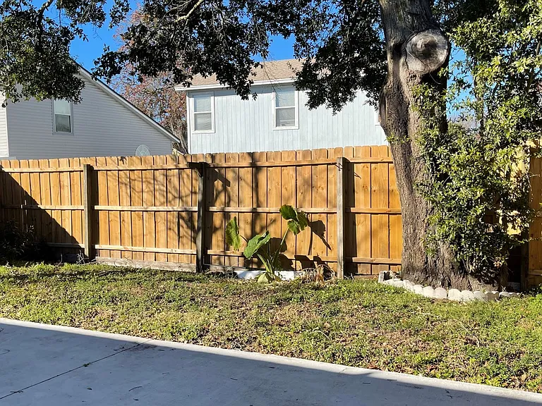 7323 Lawn Tennis Ln — Photo 25