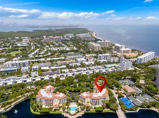 715 Crandon Blvd #Penthouse 5, Key Biscayne, FL 33149