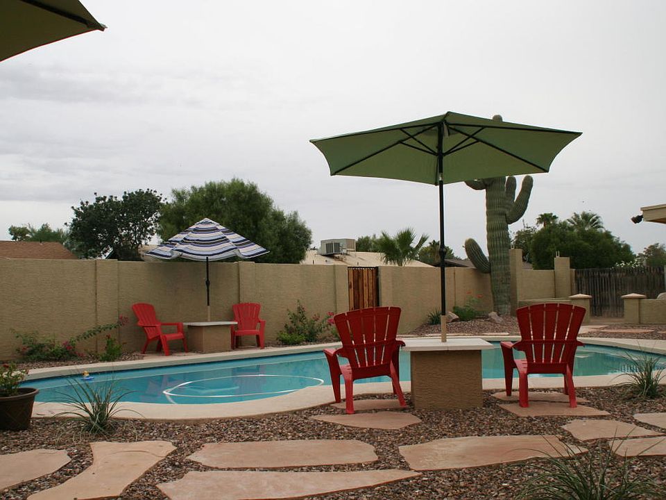 1st image of 825 E Gabrilla Dr