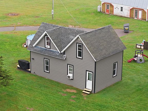 3rd image of 36858 Lily St NW