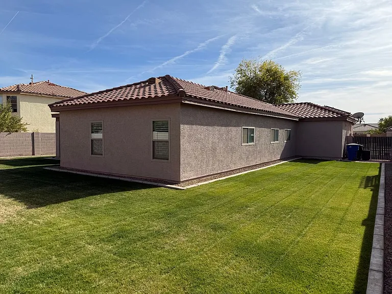 2140 E Remington Pl — Photo 19