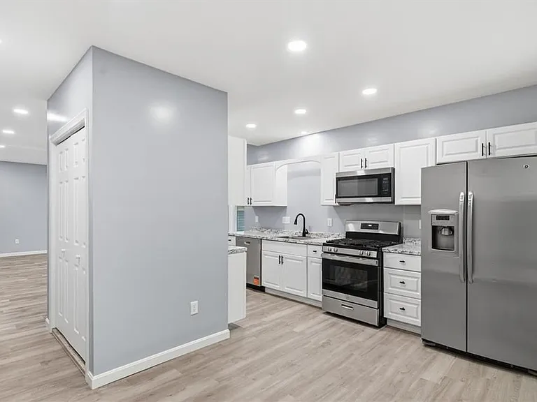 62 Cypress St #2 — Photo 7